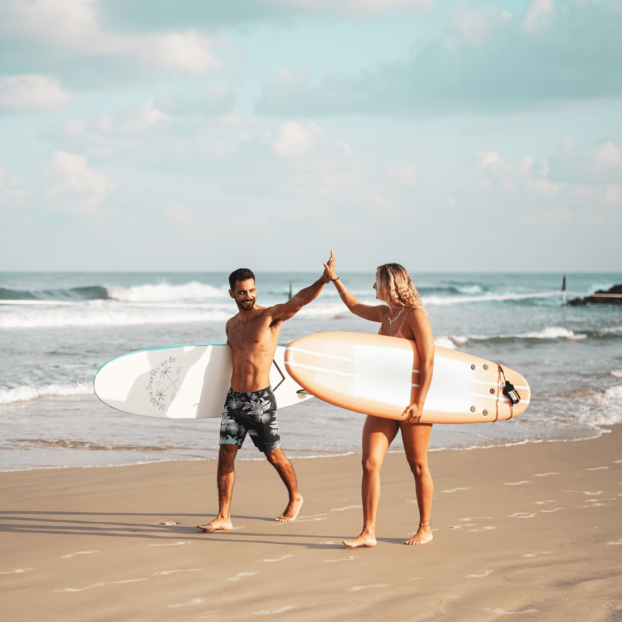 אפרסק שובב - Malibu Surfboards TLV