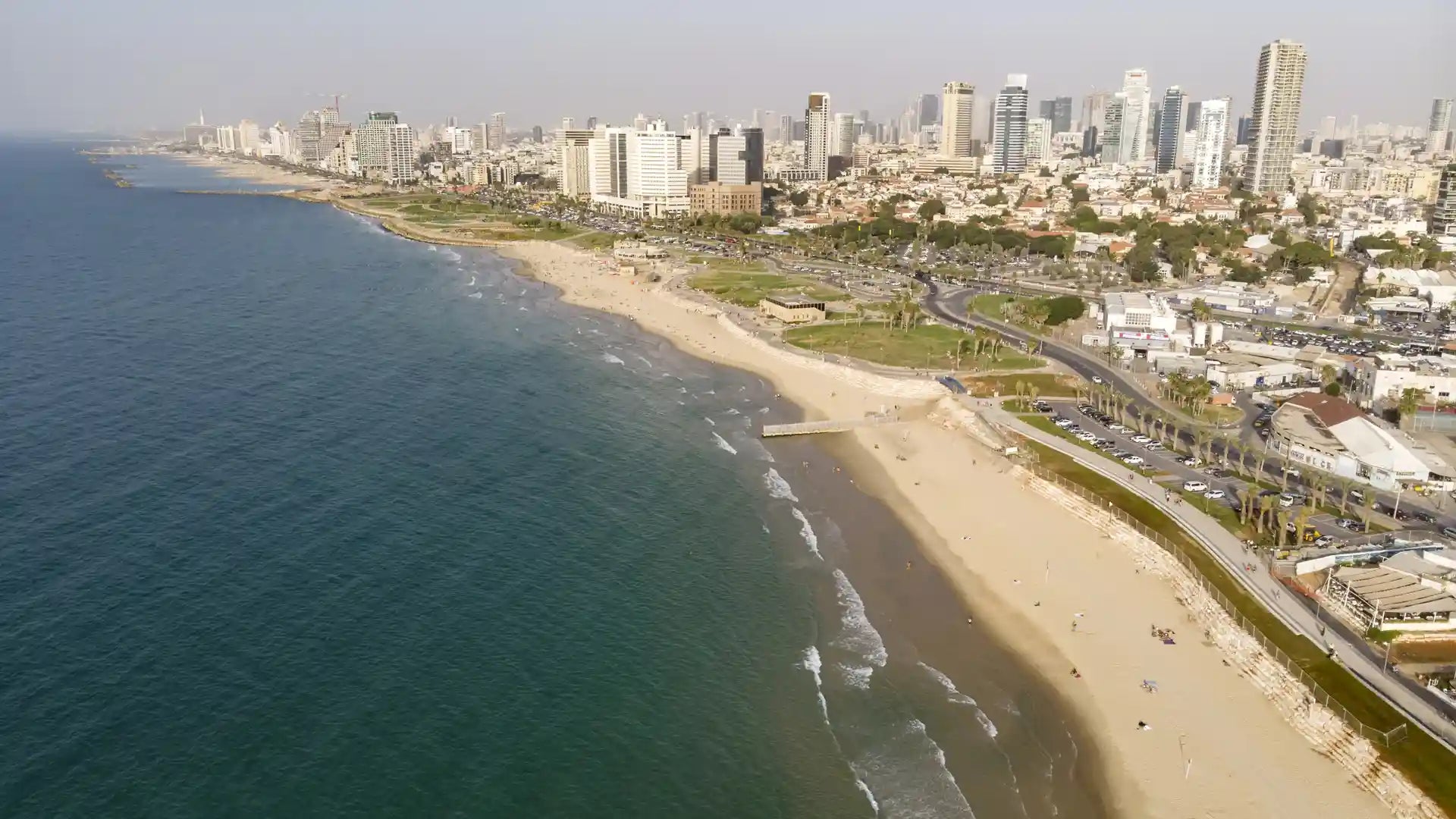 חופי תל אביב לשיעורי גלישה